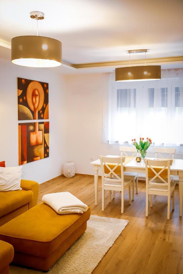 Cozy Apartment In The Downtown ジュール エクステリア 写真